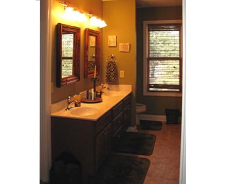 2 sinks in bathroom